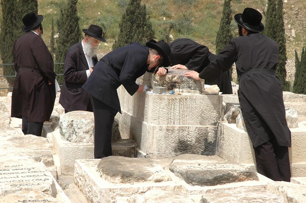 10dahzydzi Na Cmentarzu, Jerozolimia